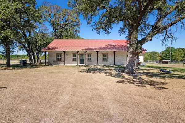 Bonham, TX 75418,1076 County Road 2515