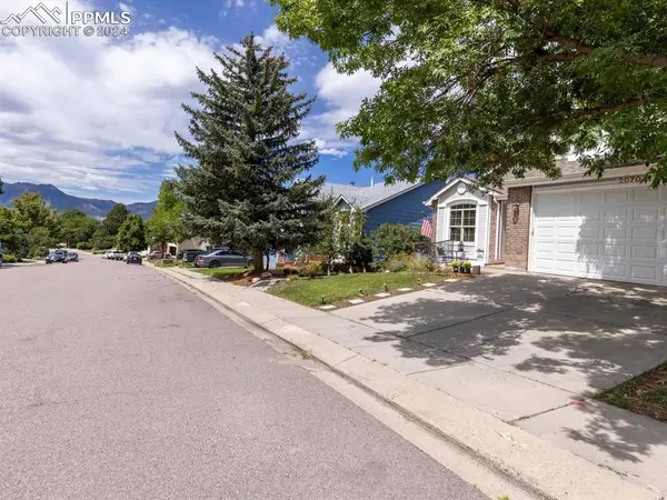 Colorado Springs, CO 80920,2070 Springcrest RD