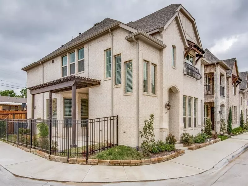 447 Renaissance Lane, Irving, TX 75060