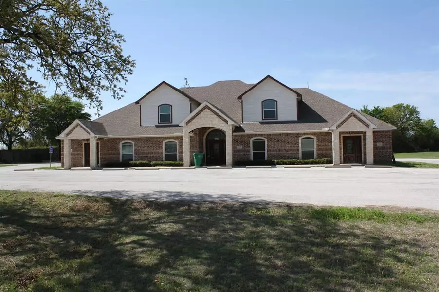 928 E Highway 199 E, Springtown, TX 76082