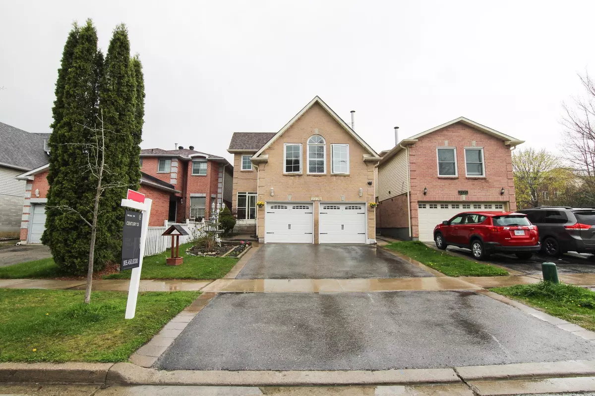 Pickering, ON L1X 2E8,2274 Chapman CT