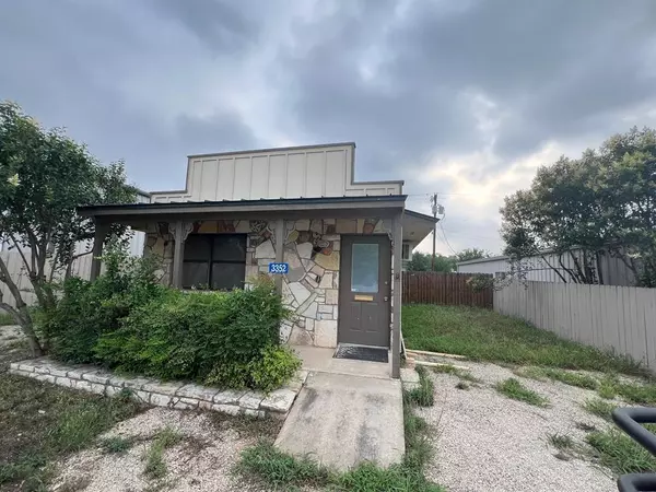 3352 Junction Hwy, Ingram, TX 78025