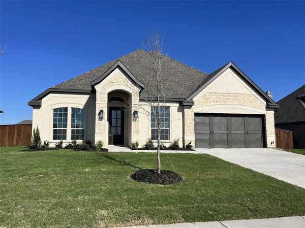 819 Anthem Lane, Forney, TX 75126