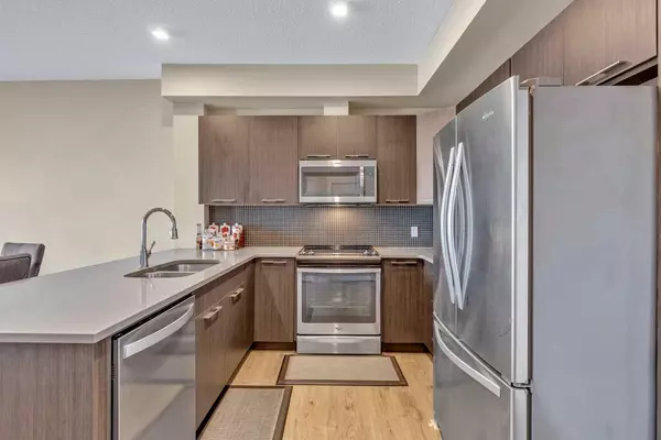 Calgary, AB T3R 1T6,214 Sherwood SQ NW #309