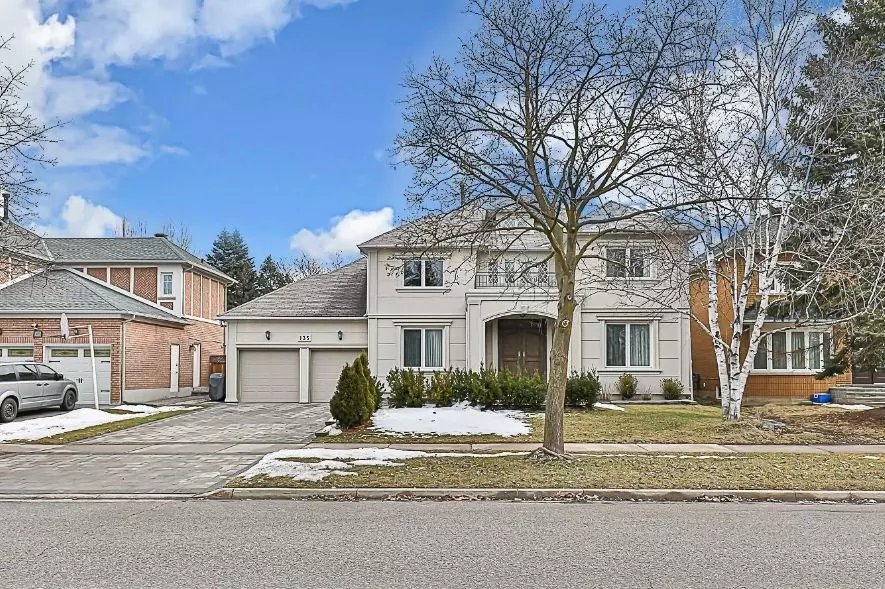 135 Strathearn AVE, Richmond Hill, ON L4B 2L2