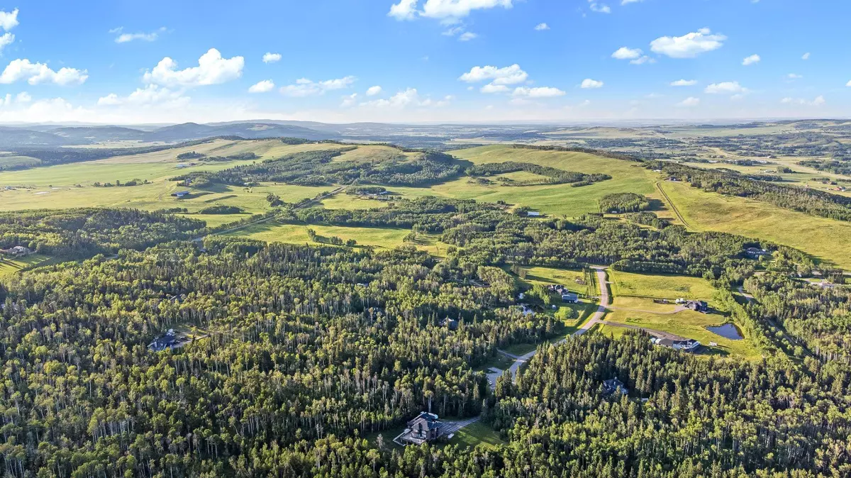 Rural Foothills County, AB T0L 1K0,298077 218 ST West