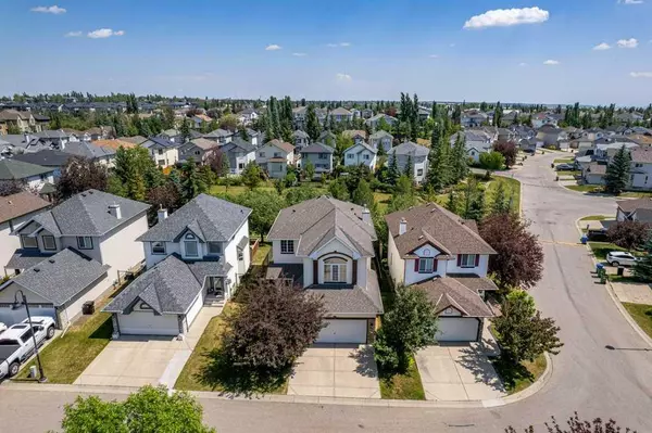 49 Rocky Ridge GN Northwest, Calgary, AB T3G 4R4