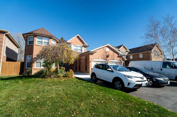 1618 Major Oaks RD, Pickering, ON L1X 2G8