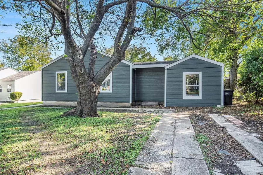 7115 Garza Avenue, Fort Worth, TX 76116