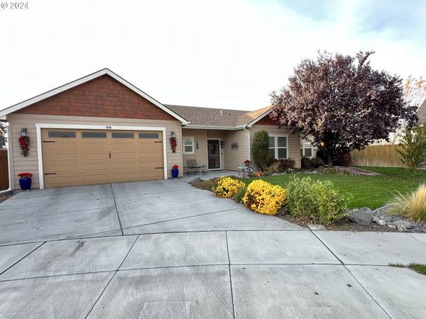 1036 SW OLIVE CT, Hermiston, OR 97838