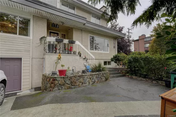 170 Gorge Rd W #1, Saanich, BC V9A 1M4