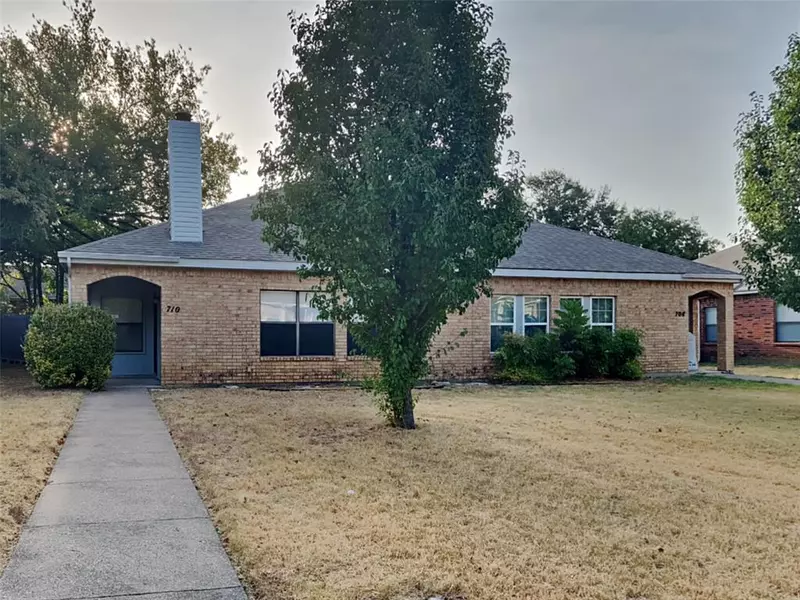 710 Monique, Cedar Hill, TX 75104