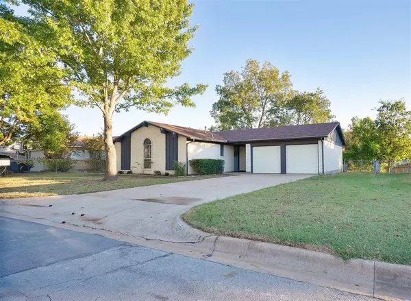 1107 Julie Street, Weatherford, TX 76086