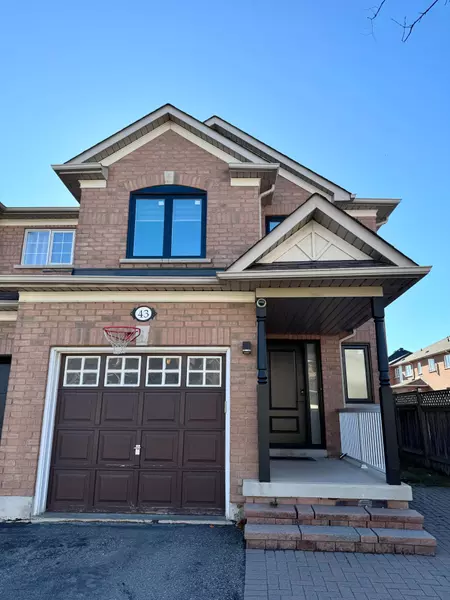 43 Camino DR, Vaughan, ON L6A 3W8