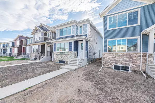 Calgary, AB T3N 2L8,272 Corner Glen CRES NE