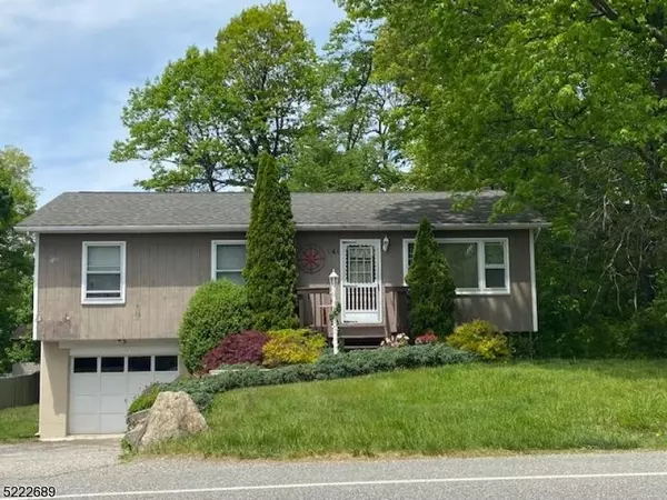 141 Barry Dr, Vernon Twp., NJ 07422