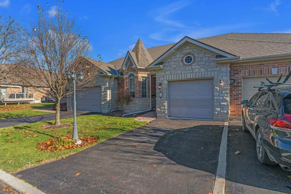 Hastings, ON K8P 5M2,25 Heartwood DR #21