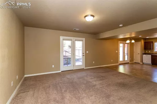 Colorado Springs, CO 80922,3683 Reindeer CIR