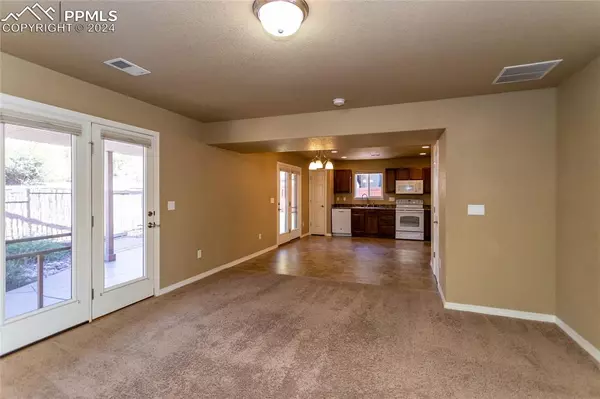 Colorado Springs, CO 80922,3683 Reindeer CIR