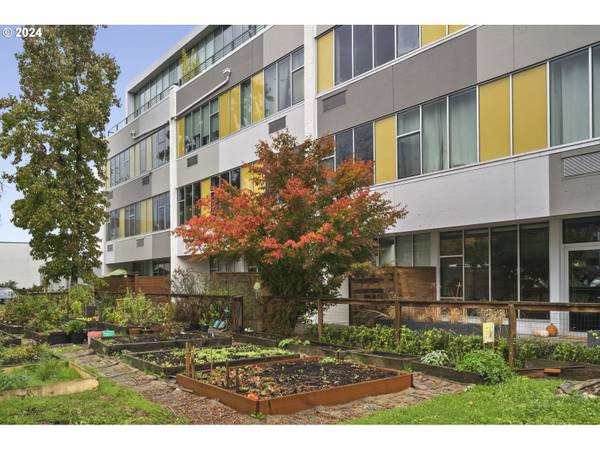 Portland, OR 97213,900 NE 81ST AVE #104