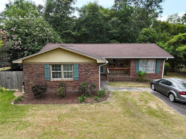 637 Glenwood Dr., Thomasville, GA 31792