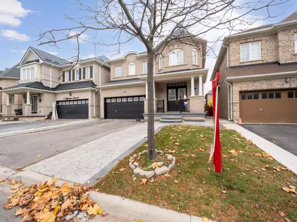 Brampton, ON L6R 0Y4,6 Appleaire CRES