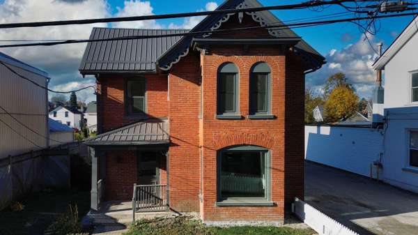 256 Coleman ST #2, Belleville, ON K8P 3H7