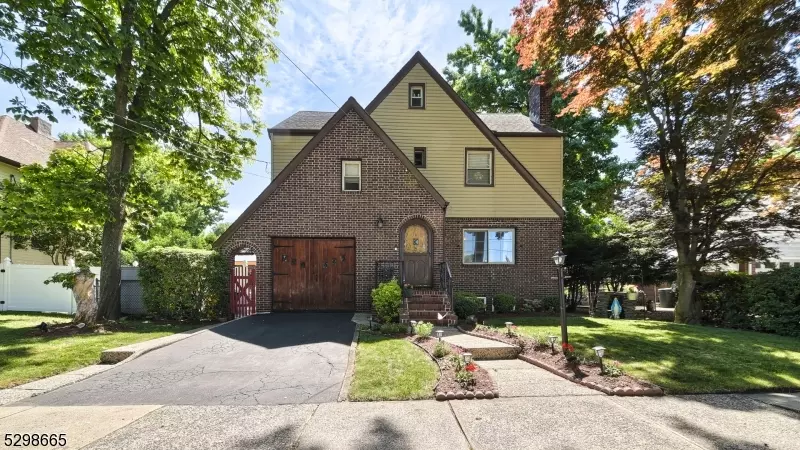 165 Bergen Ave, Teaneck Twp., NJ 07666