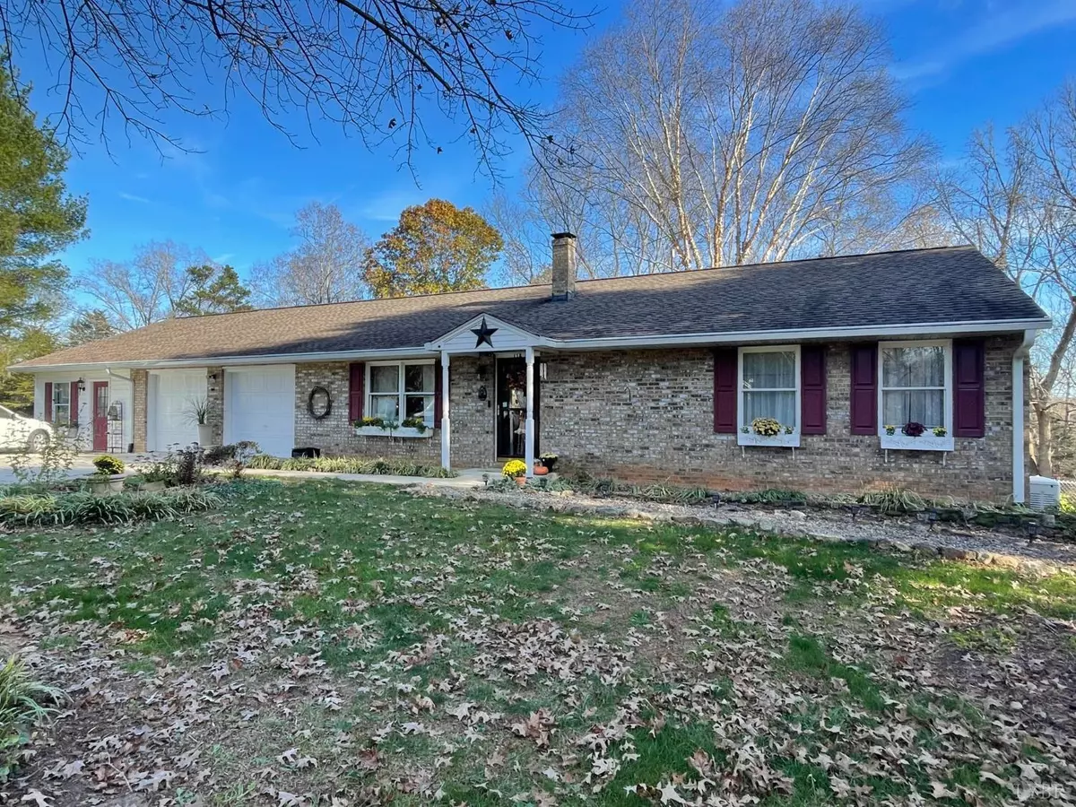 Goode, VA 24556,118 East Otter Ridge DR