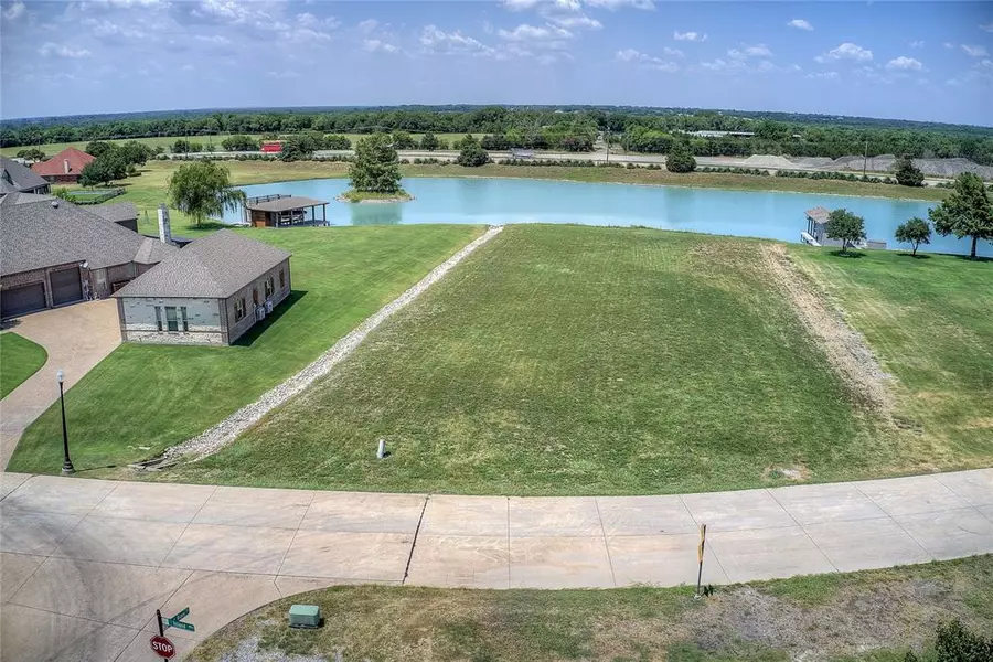 201 Island Way, Princeton, TX 75407