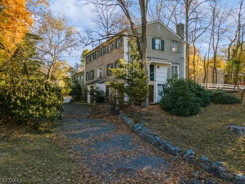 320 Runnymede Rd, Essex Fells Twp., NJ 07021