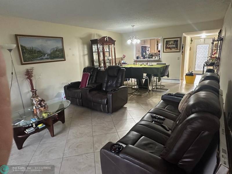 9541 Sunrise Lakes Blvd  #104, Sunrise, FL 33322