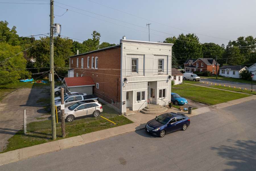 329 Edmon ST, Deseronto, ON K0K 1X0