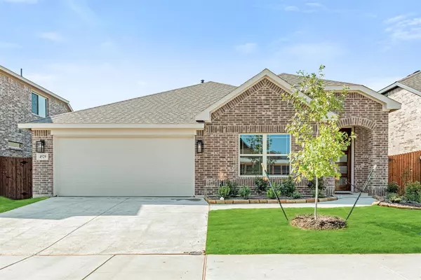 4529 Ridgehurst Lane, Fort Worth, TX 76036