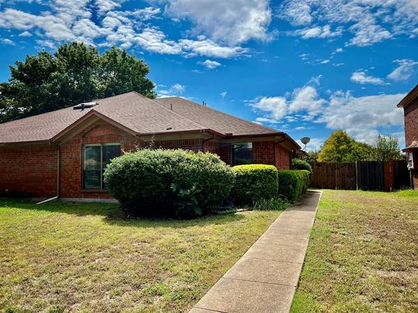 2107 Prairie Creek Trail,  Garland,  TX 75040