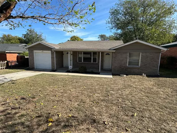 509 Sandell Drive, White Settlement, TX 76108