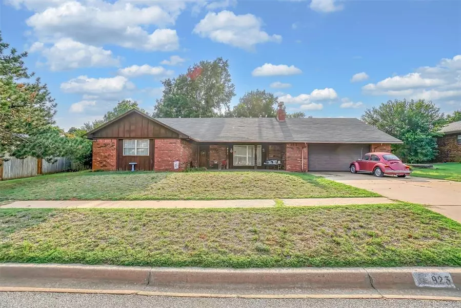 923 Claremont Street, Weatherford, OK 73096