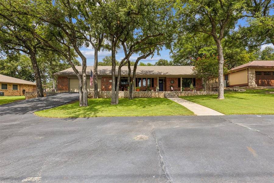 4114 Fairway Drive, Granbury, TX 76049