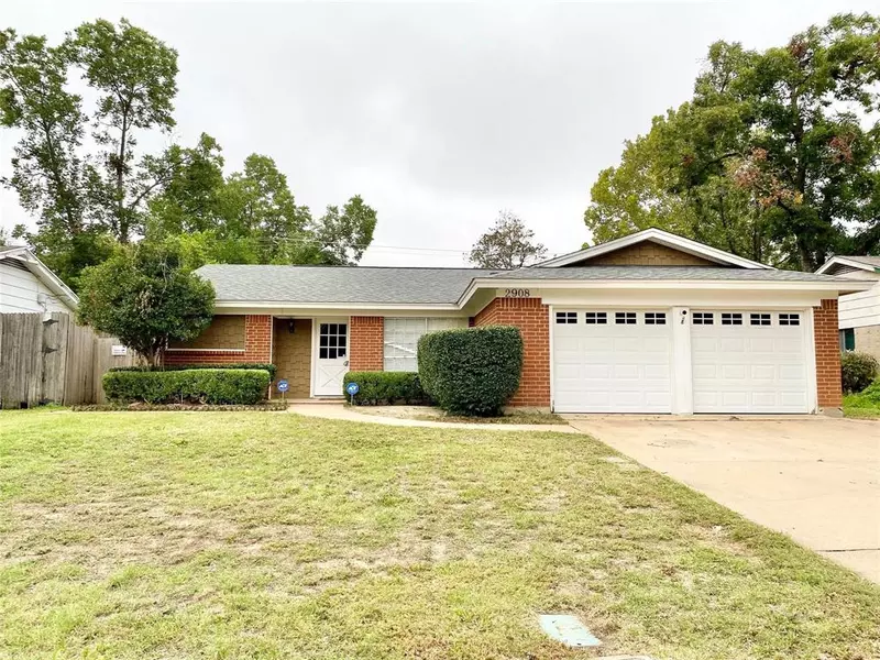 2908 Lisa Lane, Arlington, TX 76013