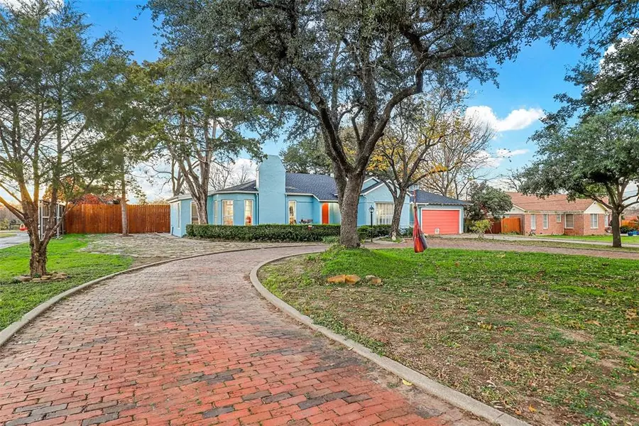 2121 Skyline Drive, Fort Worth, TX 76114