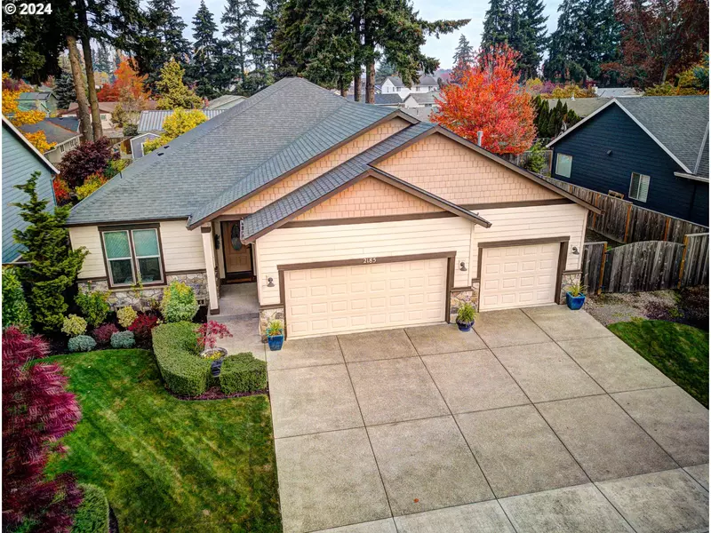 2185 THOMAS WAY, Hubbard, OR 97032