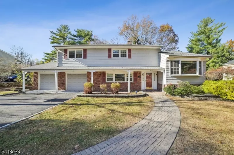 34 Chestnut Hill Dr, Berkeley Heights Twp., NJ 07974