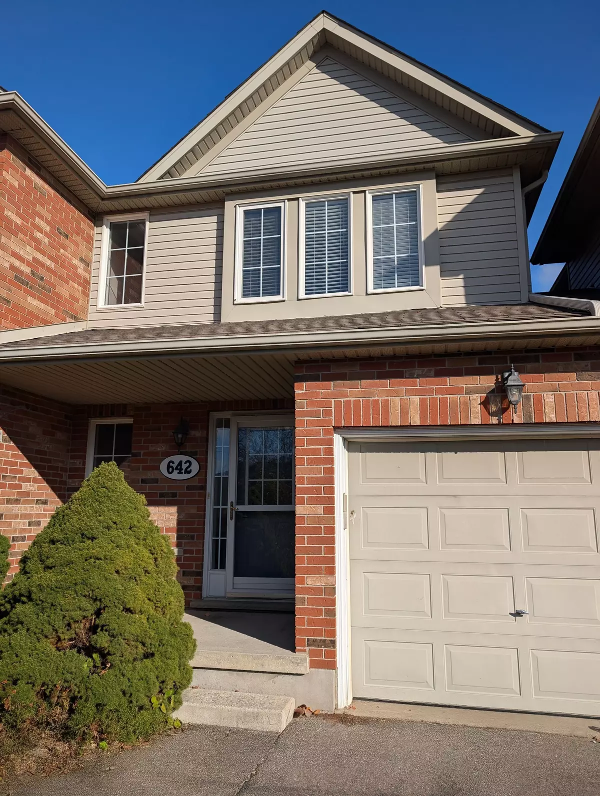 Waterloo, ON N2V 2L4,642 Inglis Falls PL