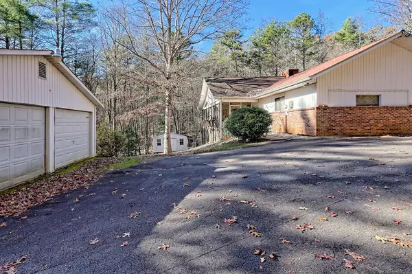 315 Sandy Gap Rd, Murphy, NC 28906