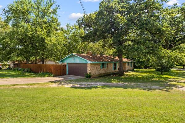 Kemp, TX 75143,15950 Cherokee Trail