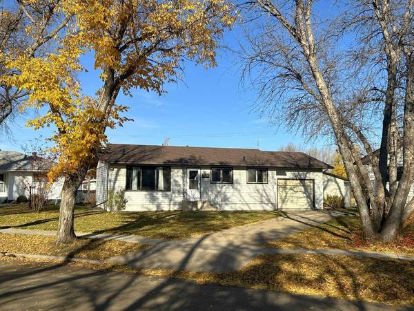 5107 49 AVE, Forestburg, AB T0B 1N0