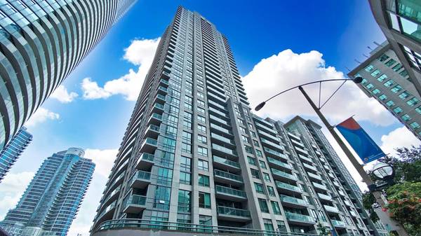 19 Grand Trunk CRES #1006, Toronto C01, ON M5J 3A3