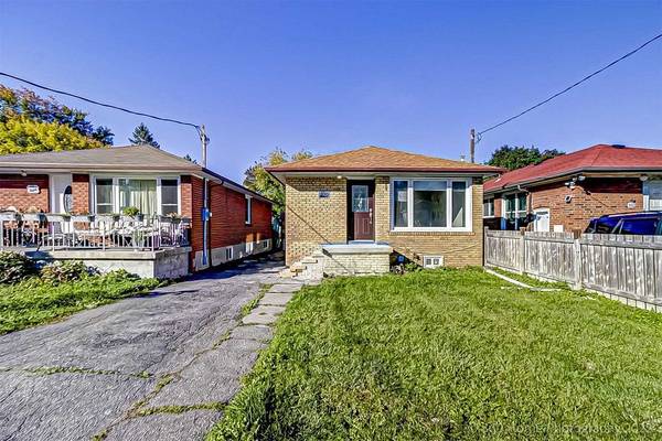 100 Linden AVE #Main, Toronto E04, ON M1K 3H8