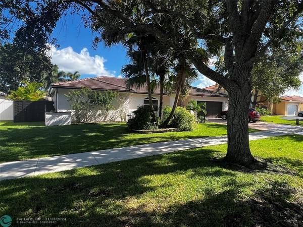 5210 Hawkes Bluff Ave, Davie, FL 33331