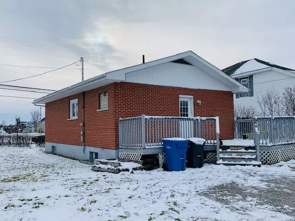 Kapuskasing, ON P5N 2G4,116 Brunetville RD E